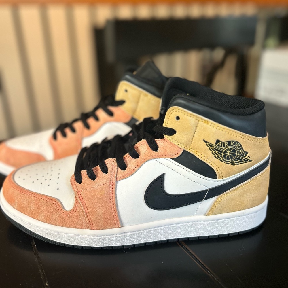 Air Jordan 1 Mid Multicolor Sneakers